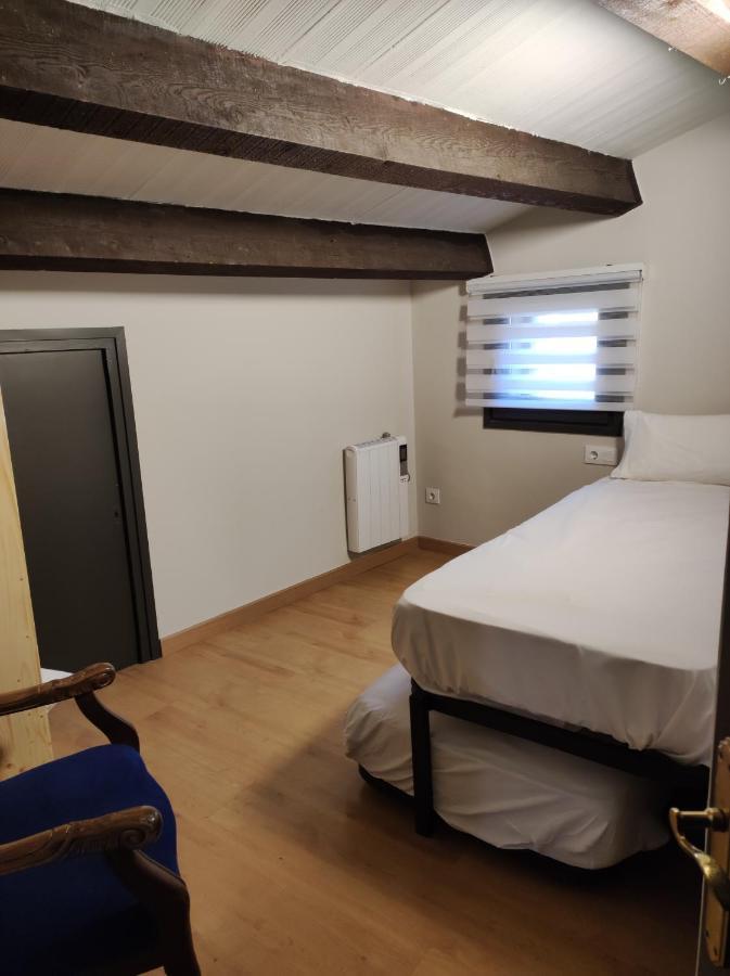 Apt 3 Atic Acollidor Al Centre De Vic - Aptgarbi Exteriör bild