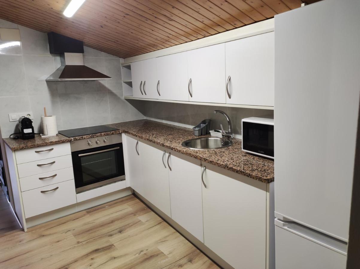 Apt 3 Atic Acollidor Al Centre De Vic - Aptgarbi Exteriör bild